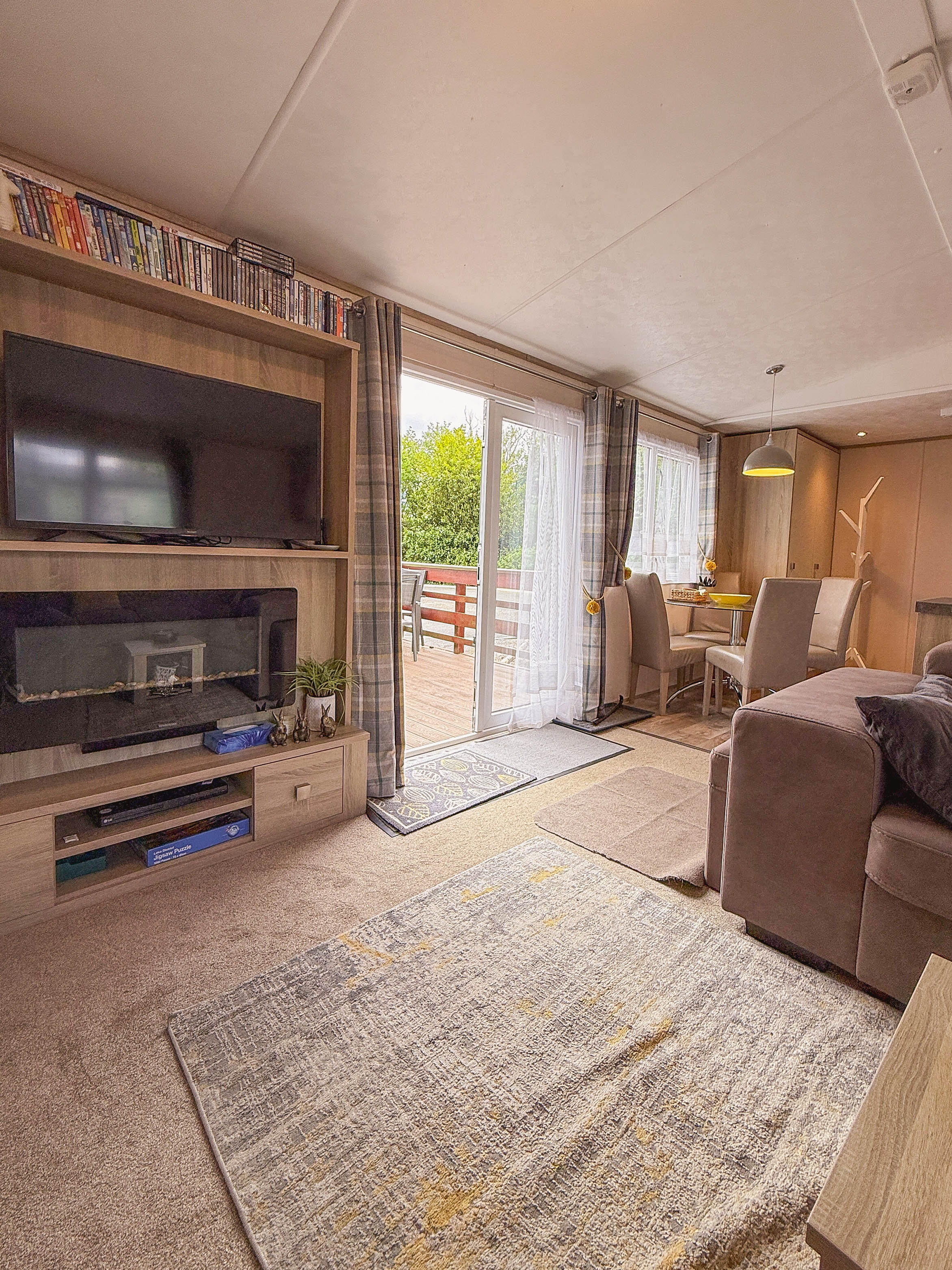 Pre-Owned Carnaby Oakdale Centre Lounge Static Caravan For Sale Lake District