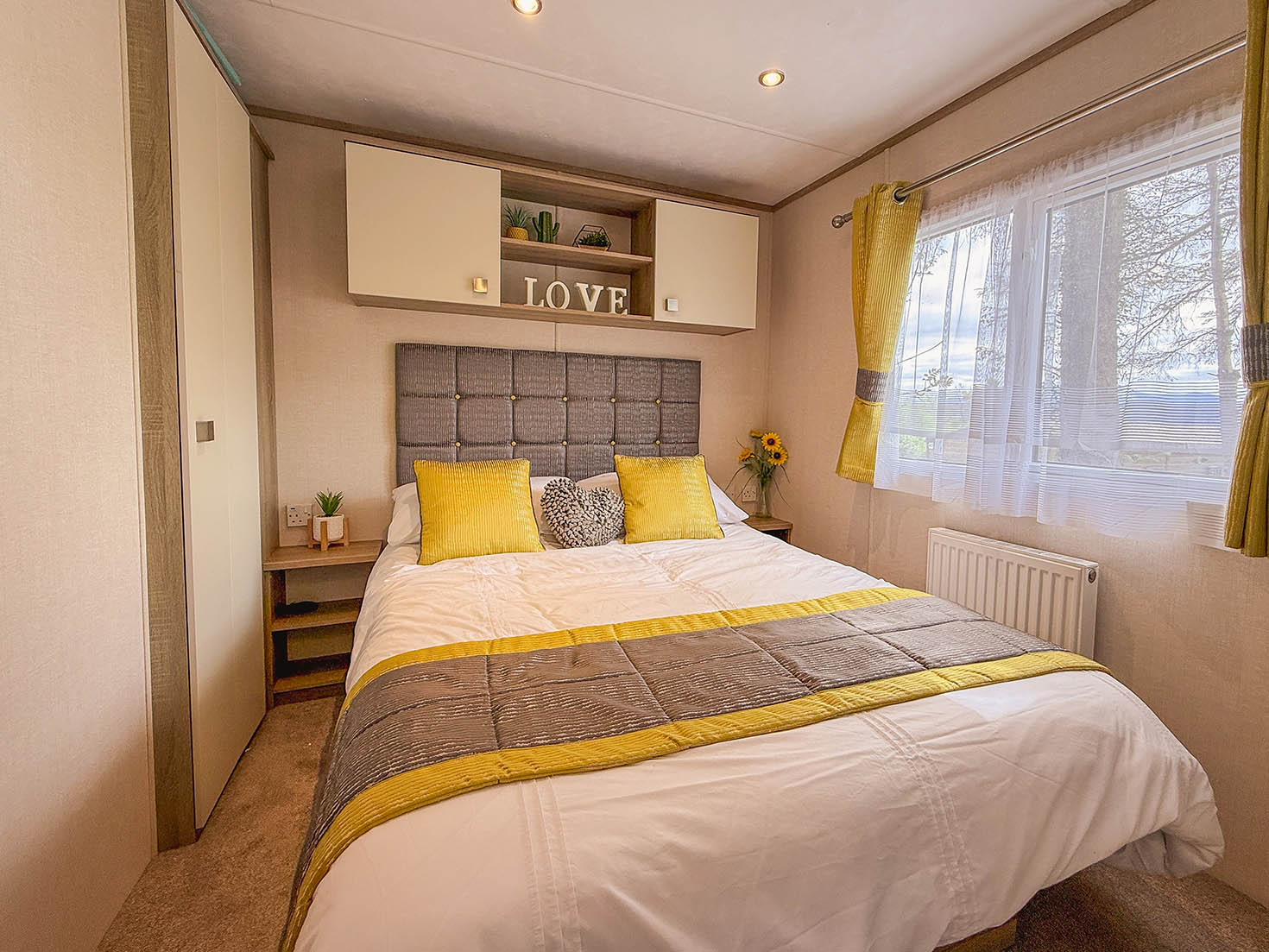 Pre-Owned Carnaby Oakdale Centre Lounge Static Caravan For Sale Lake District
