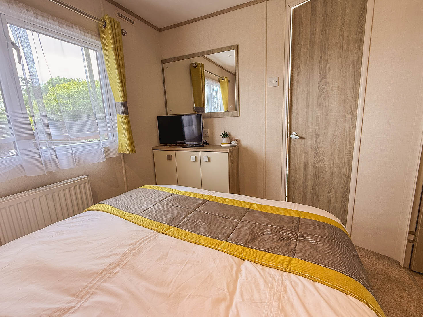 Pre-Owned Carnaby Oakdale Centre Lounge Static Caravan For Sale Lake District