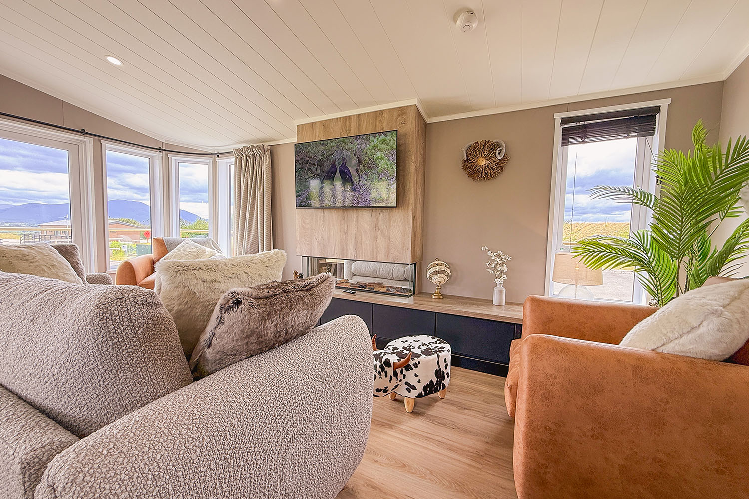 Dogwood Lodge - pet friendly timber lodge to hire Lake District, Cumbria