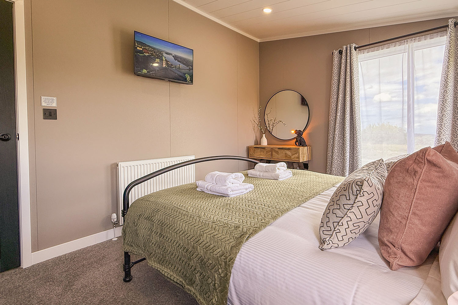 Dogwood Lodge - pet friendly timber lodge to hire Lake District, Cumbria