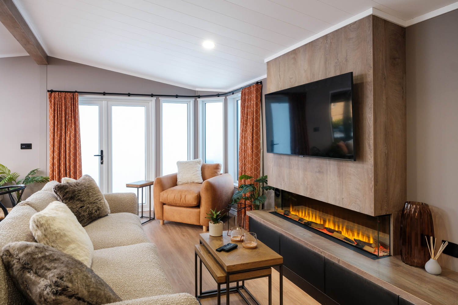 Dogwood Lodge - pet friendly timber lodge to hire Lake District, Cumbria